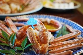 津居山のカニ刺しです。