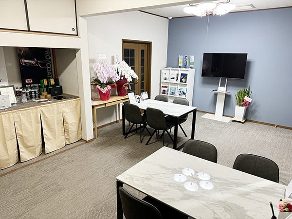 言われた通りデスクワークをこなすだけじゃないのが、当社の事務の仕事。時には外に出たり、ちょっとカラダを動かしたり。気分転換しながら働けます。