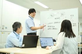 頼れる先輩に何でも質問できます！