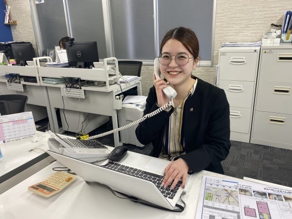 一緒に働くメンバーです。わからないことは何でも聞いてください。