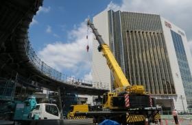 四日市市の開発事業、四日市バスタで当社クレーンが、活躍中！