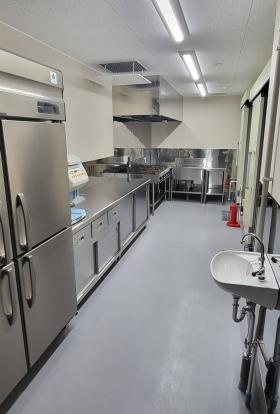 セントラルキッチン１ タレやナムルなどの仕込み場所