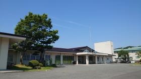 特別養護老人ホーム羽衣荘の外観です。