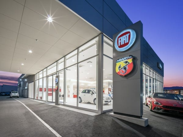 営業サポートスタッフ・輸入車ディーラーでのバックオフィス業務（未経験からでもスタート可能・普通自動車第一種免許）