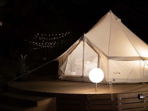 こちらがテントです。お泊りいただいてるお客様が安心してご利用いただけるように警備をお願いいたします★