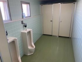 男子トイレ