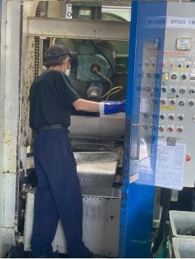 渦流バレル研磨機