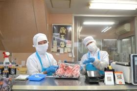 直営売店にて。肉のコバヤシのお肉はとっても美味しいです！