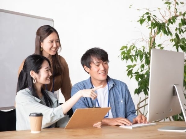 未経験でも先輩社員が優しく教えてくれるので安心してご応募ください！
