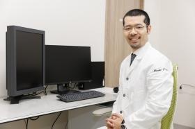 院長近影（竹藤 たけとう）