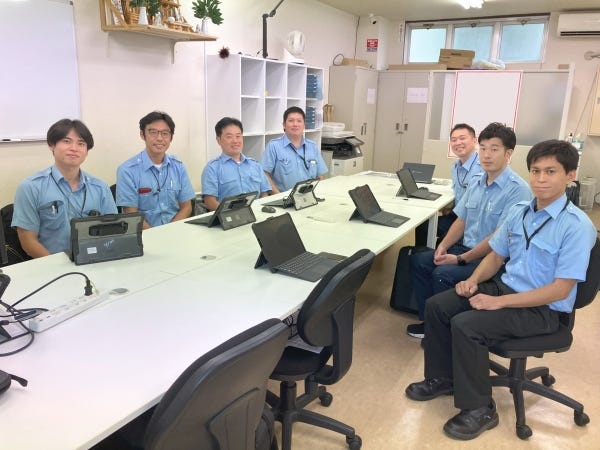 技術部です。当社は技術力の高さを武器に全国展開しています。例えば防鼠では侵入経路を特定して断つなど、根本的な解決でお客様の信頼を得ています。