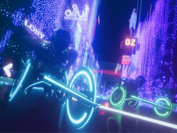 VRやセンサーなどのデジタルテクノロジーを用いたエンターテインメント「CYBER SPORTS（サイバースポーツ）」を開発。