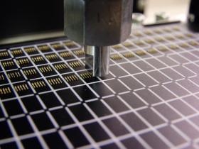 微細微小部品の搬送装置（マイクロパーツソータ）