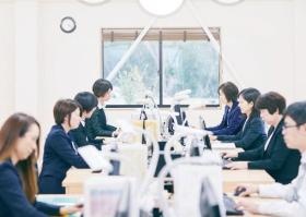 オフィス＿築５年目のキレイな事務所です＿服装自由