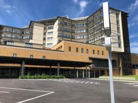 コンビニとレストランを運営している嬉野医療センター