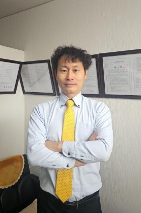 弊社の社長 岡本進太郎です