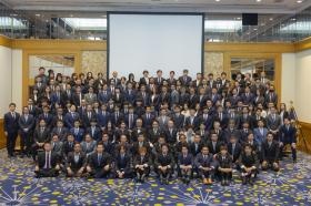 ２０２２年総会の集合写真。２年ぶりの全員集合でした