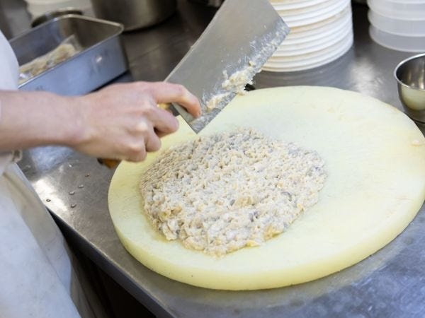 調理補助スタッフ・調理補助（調理師免許お持ちであれば尚可）