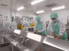 給食調理