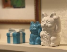 タイル以外に作っているもの→招き猫＆鍋など