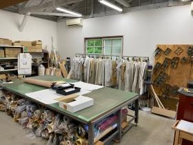 型紙や裁断も自分たちの手で行っています。