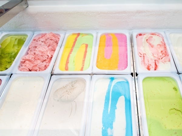 飲食店スタッフ・ブルーシール販売スタッフ・準社員で社員デビュー（プライベートも充実・未経験大歓迎）