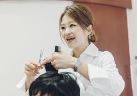 レディスウィッグスタイリスト