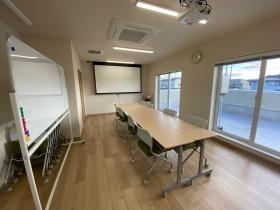 コミュニケーションルーム 研修室も完備しています。