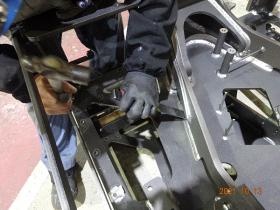 作業風景 スパッタ取り