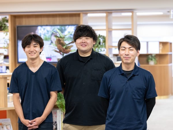 17年連続増収のPLUSグループでのオフィス内装施工職人の募集です