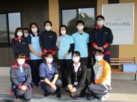 職員も笑顔でチームワークも抜群です