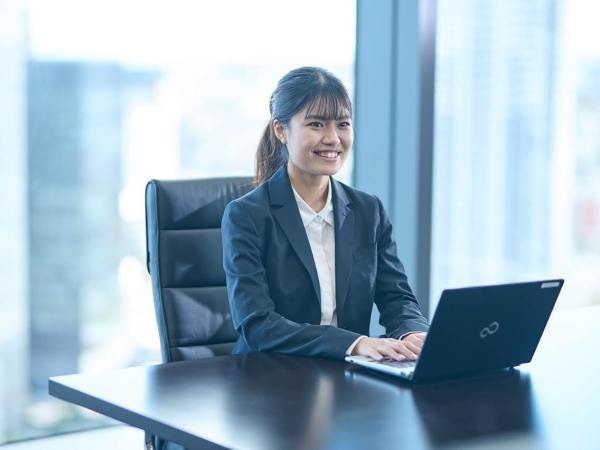 ヘルプデスク・コールセンター（未経験歓迎）