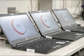 パソコンやサーバーなどのデータ消去、廃棄業務を行っています