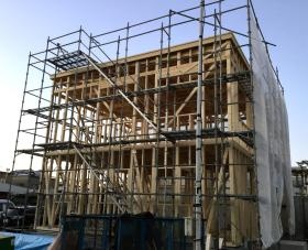 住宅建築における足場
