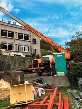 解体工事の様子