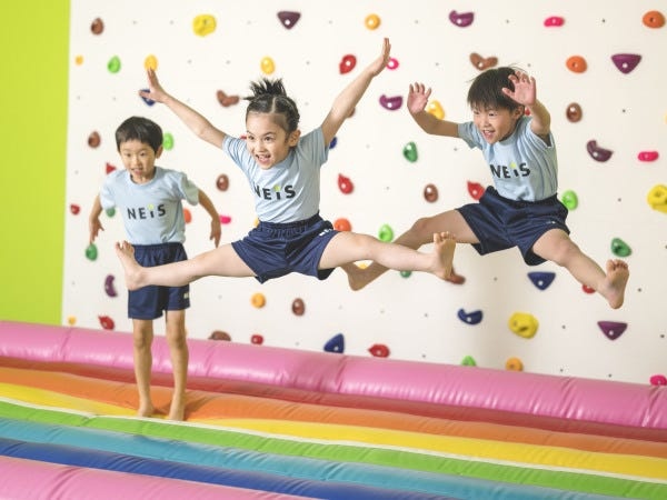 子どもの「身体の成長」だけでなく、「心の成長」も支えられるやりがいを感じられる仕事です！子どもたちから元気をもらえることも多いでしょう。