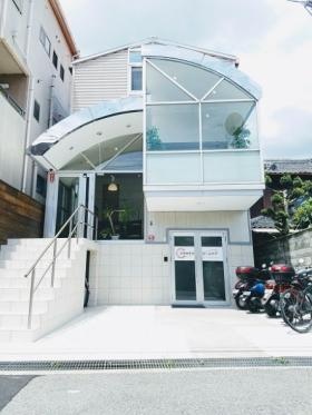 訪問介護では珍しい３階建ての綺麗な事業所です。