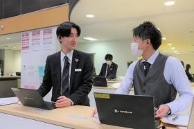 先輩スタッフのサポートのもと、しっかり学ぶことができます！