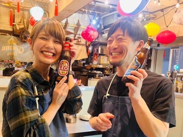 アジアン屋台バルの飲食店スタッフ・飲食店社員スタッフ