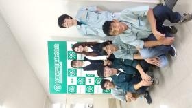 スタッフ一同今日も頑張ります