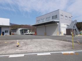 白鳥工場内 本社事務所と組立工場