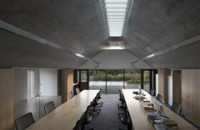 丸屋商事 本社 事務所 室内写真１