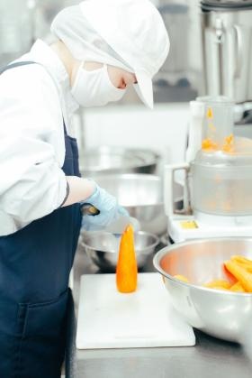 ドレッシング製造風景