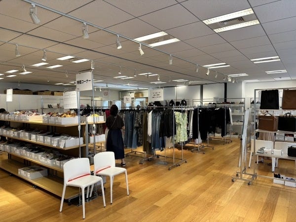 都内各地にて開催のファミリーセールのお仕事をご紹介しております！