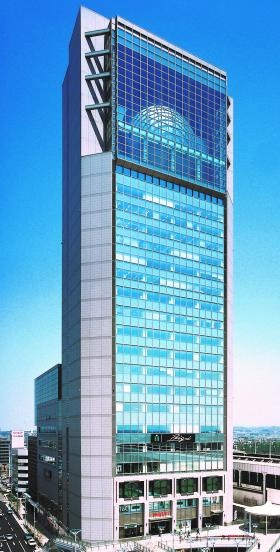 地上２４階、地下１階、高さ１３３ｍの福島県で最も高い建物です