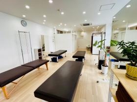 ＳＴＲＥＴＣＨ ＨＥＲＯ店舗内観写真