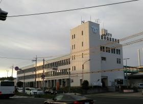 神戸市中央卸売市場東部市場東門より