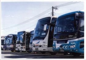 ステップアップで企業送迎・路線→１２ｍ大型バスの運転も可能