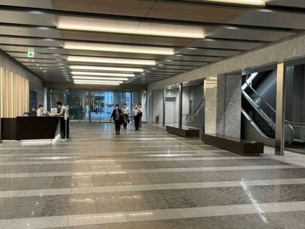 本社ビル受付エントランス(1)