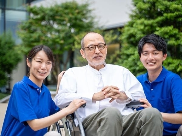 短期介護スタッフ・介護福祉士・正看護師（などの資格をお持ちの方大歓迎）
